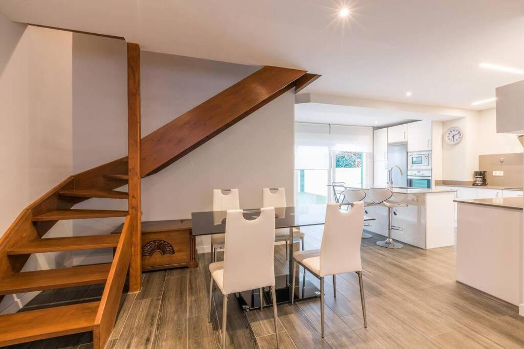 Chalet En La Cuidad- Con Jardin Y Barbacoa Gijon Exterior photo